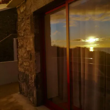 Melo's Place Madalena (Azores)