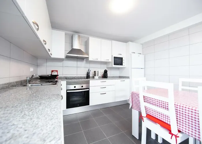 Melo's Place マダレナ