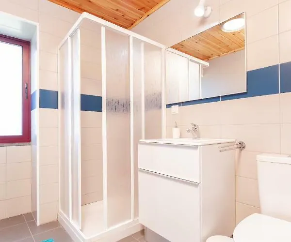 Melo's Place マダレナ