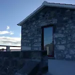 Melo's Place * Madalena (Azores)