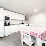 Melo's Place *