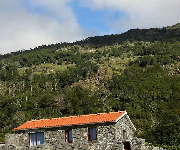 Melo's Place * Madalena (Azores)