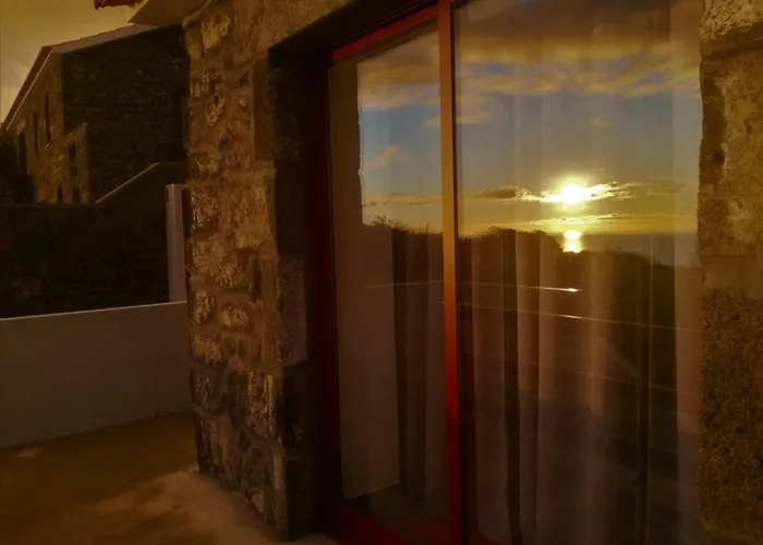 Melo's Place Madalena (Azores)