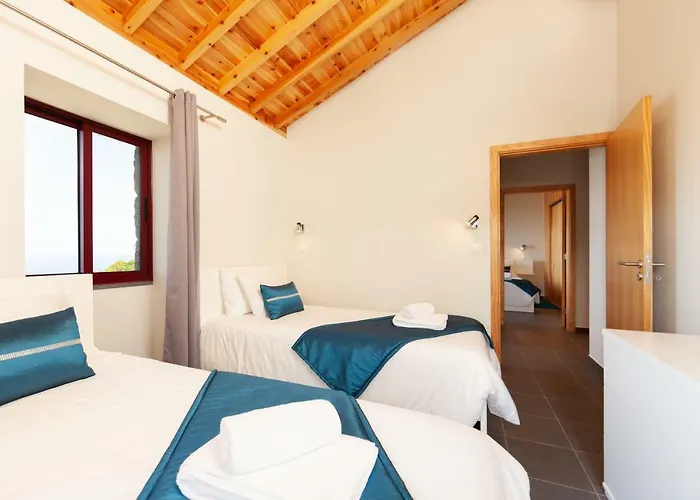 Melo's Place Madalena (Azores)